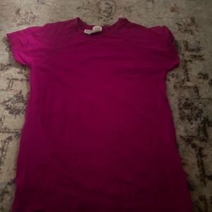 magenta athleta kids shirt.
